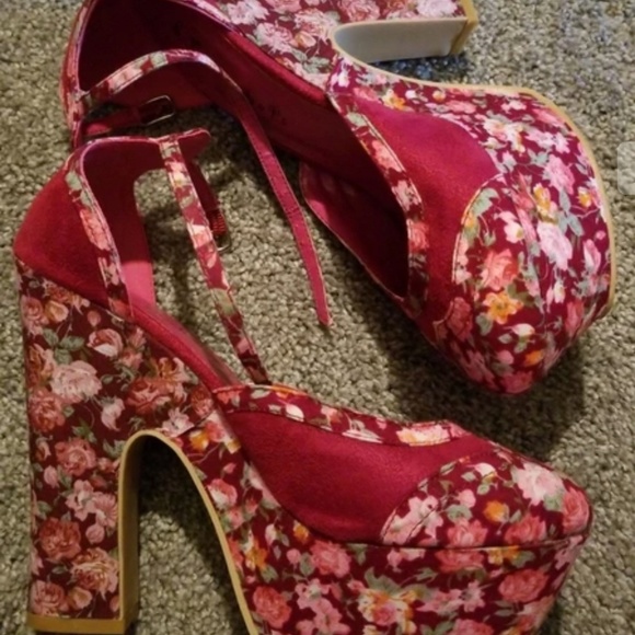 Platforms - Picture 4 of 4